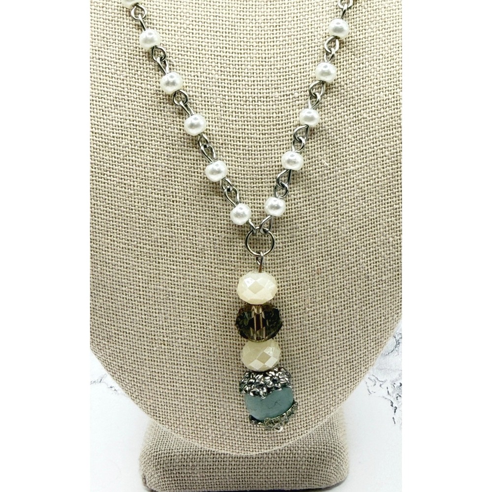 Jadeite Aqua Pendant Necklace Glass Beads Pearl Chain‎ Silver Tone 16"